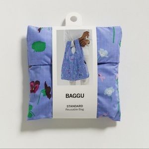 Baggu Standard Blue Wildflowers Reusable Bag!